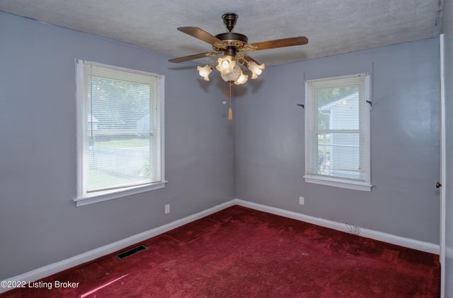 2405 Elmore St, Louisville, KY 40216
