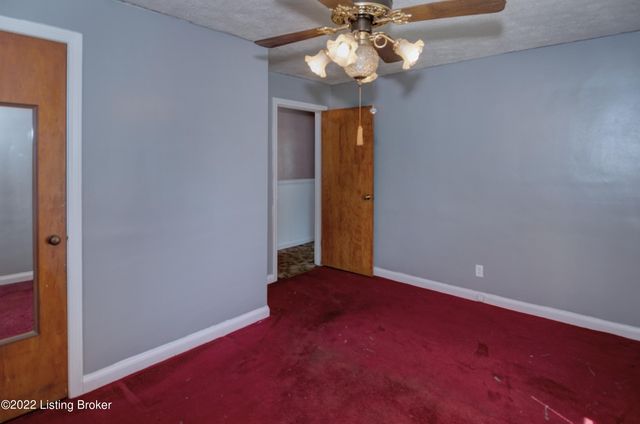 2405 Elmore St, Louisville, KY 40216
