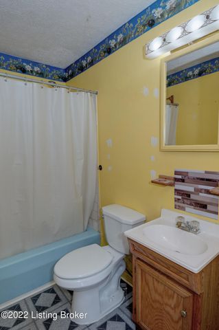 2405 Elmore St, Louisville, KY 40216