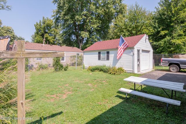 2405 Elmore St, Louisville, KY 40216