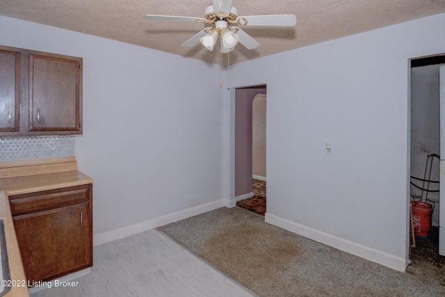 2405 Elmore St, Louisville, KY 40216