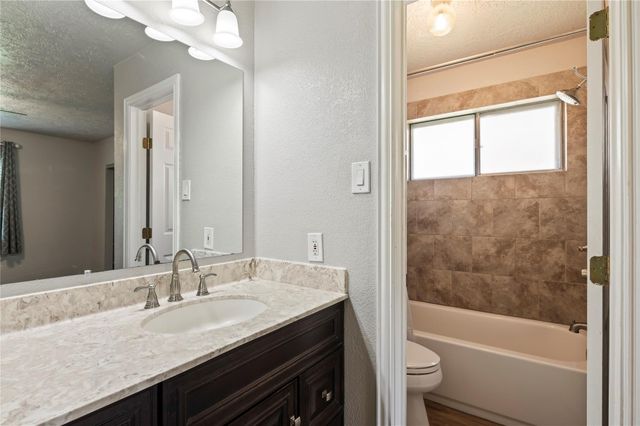 2793 Wood Hollow Drive, League City, TX 77573