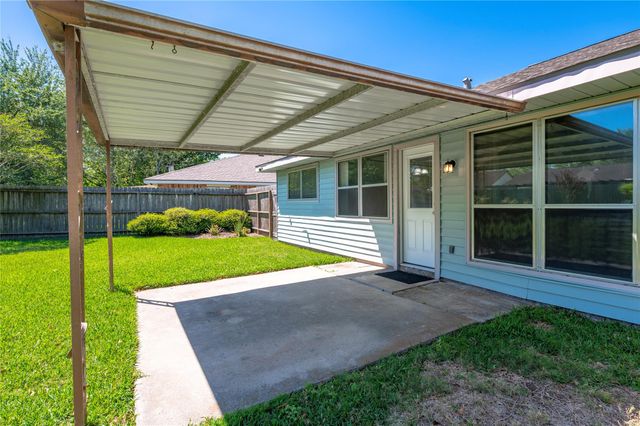 2793 Wood Hollow Drive, League City, TX 77573