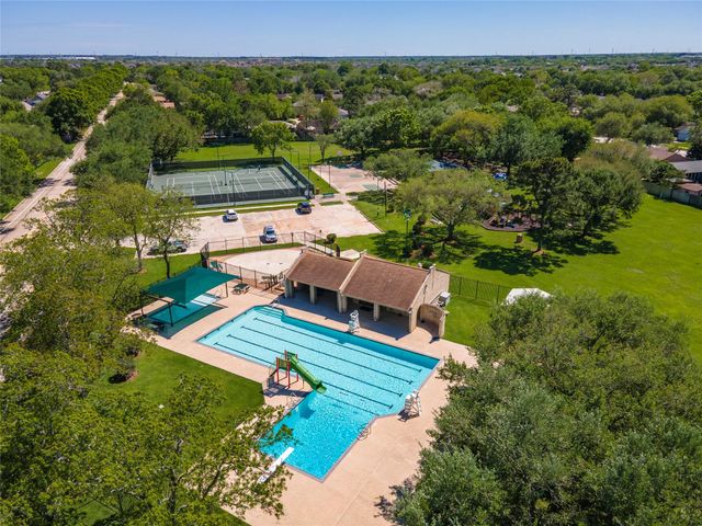 2793 Wood Hollow Drive, League City, TX 77573