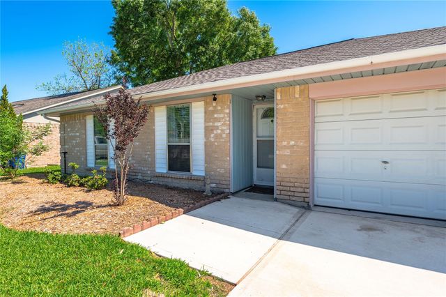 2793 Wood Hollow Drive, League City, TX 77573