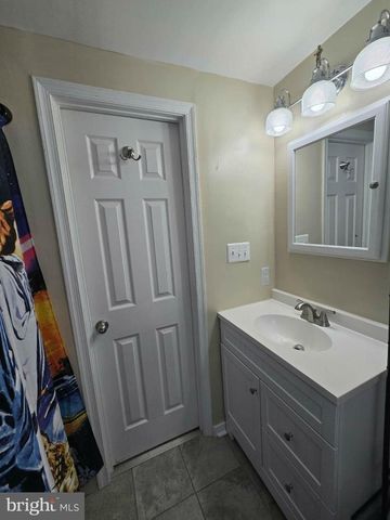 120 N HIGH ST, Martinsburg, WV 25404