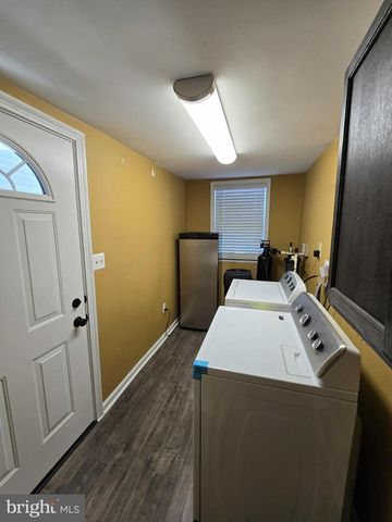 120 N HIGH ST, Martinsburg, WV 25404