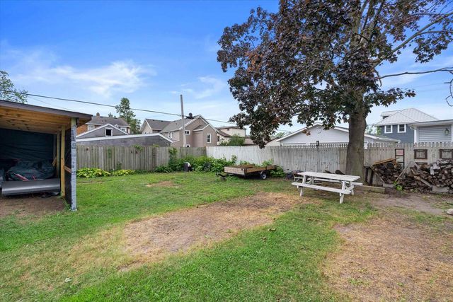 513 2ND STREET, Menasha, WI 54952