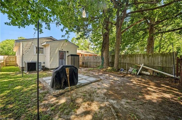 825 North AVE, Newport News, VA 23605