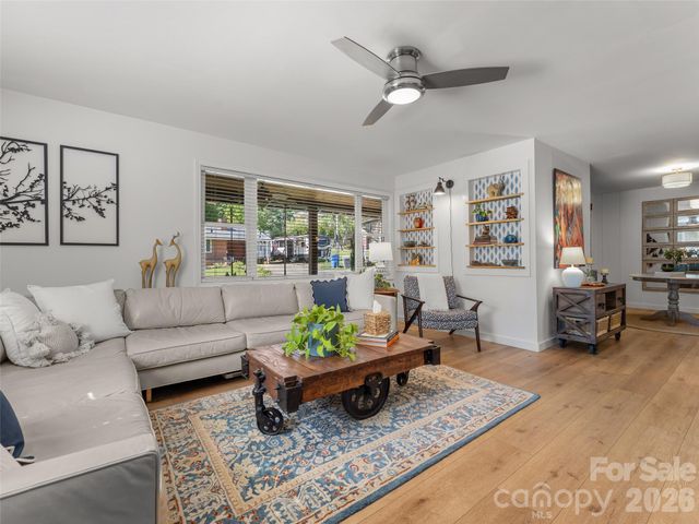 154 White Oak Lane, Brevard, NC 28712