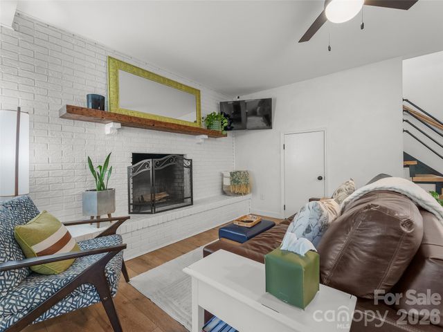 154 White Oak Lane, Brevard, NC 28712