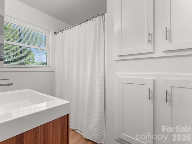 154 White Oak Lane, Brevard, NC 28712