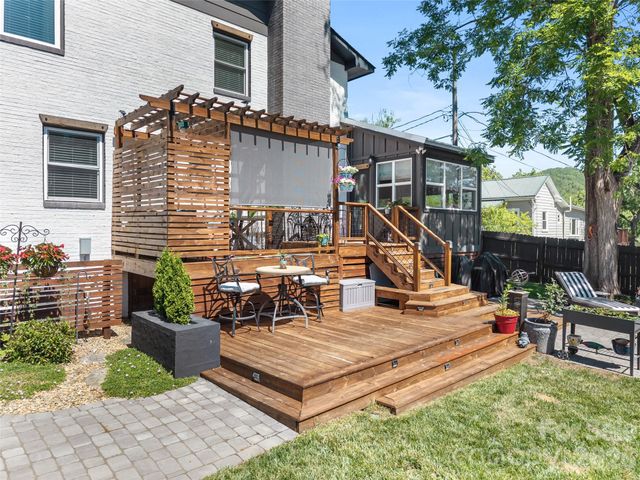 154 White Oak Lane, Brevard, NC 28712