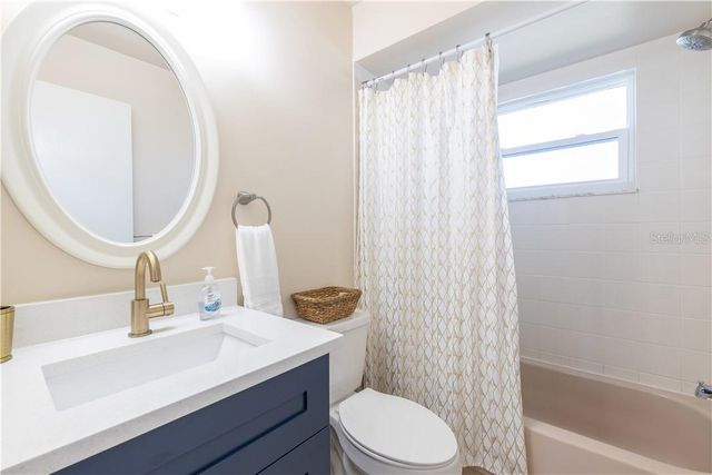 4711 RIDGE POINT DRIVE, Tampa, FL 33624