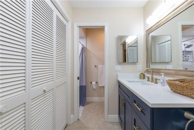 4711 RIDGE POINT DRIVE, Tampa, FL 33624