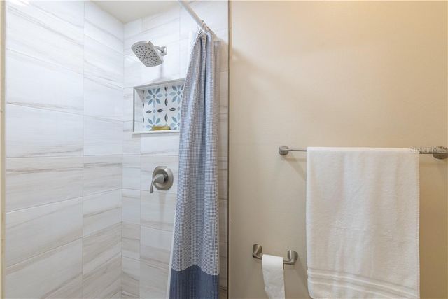 4711 RIDGE POINT DRIVE, Tampa, FL 33624