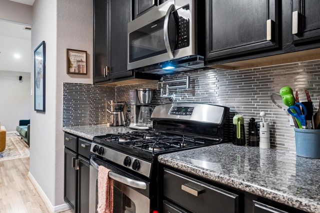 7815 Koloa River Court, Houston, TX 77040