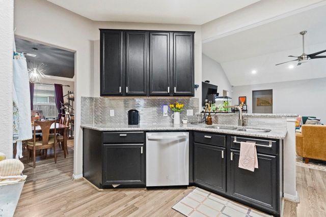 7815 Koloa River Court, Houston, TX 77040