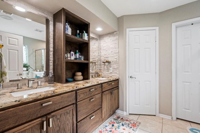 7815 Koloa River Court, Houston, TX 77040