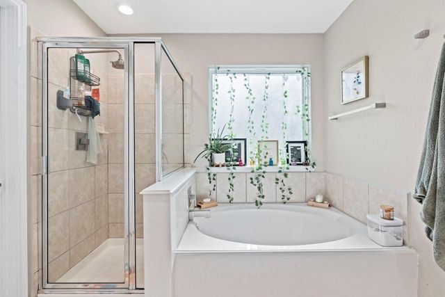 7815 Koloa River Court, Houston, TX 77040