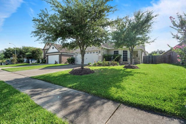 7815 Koloa River Court, Houston, TX 77040