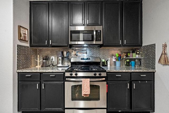 7815 Koloa River Court, Houston, TX 77040