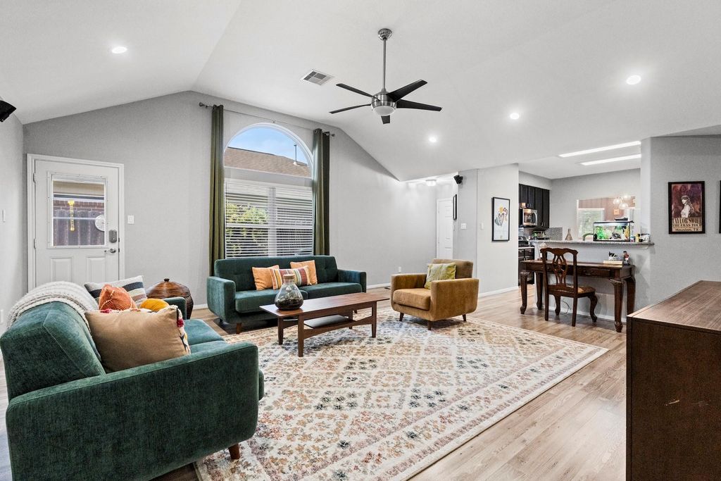 7815 Koloa River Court, Houston, TX 77040