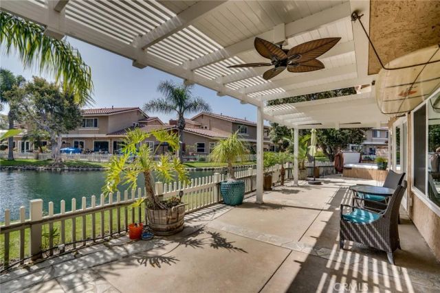 7962 Southwind, Huntington Beach, CA 92648