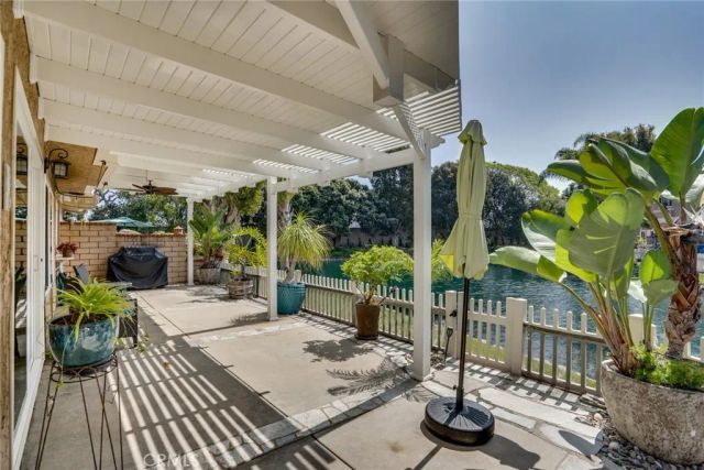 7962 Southwind, Huntington Beach, CA 92648