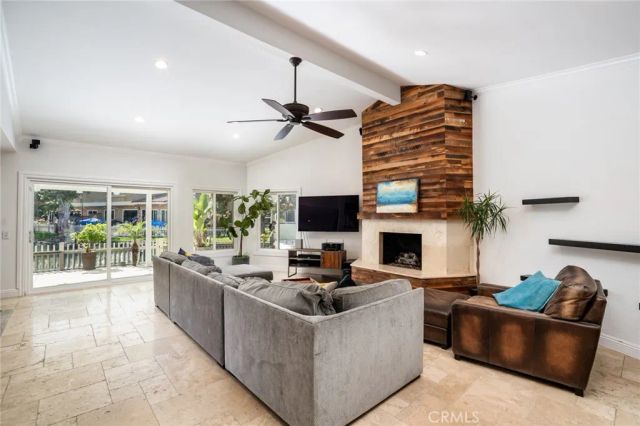 7962 Southwind, Huntington Beach, CA 92648