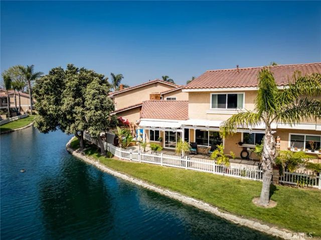 7962 Southwind, Huntington Beach, CA 92648