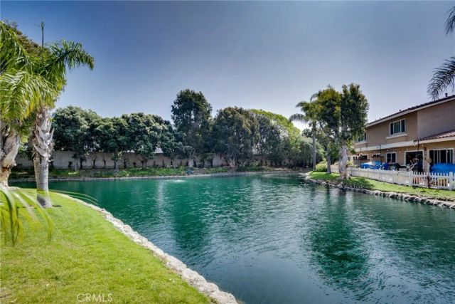 7962 Southwind, Huntington Beach, CA 92648