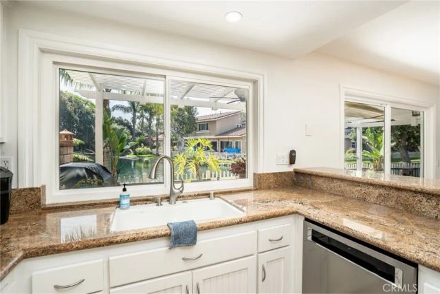 7962 Southwind, Huntington Beach, CA 92648