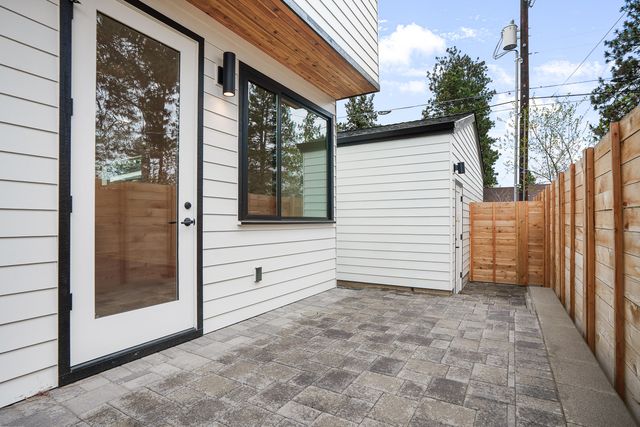 637 NE Marshall Avenue, Bend, OR 97701