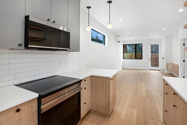 637 NE Marshall Avenue, Bend, OR 97701