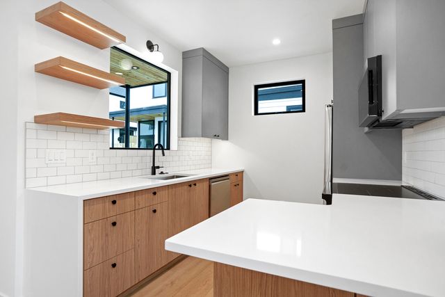 637 NE Marshall Avenue, Bend, OR 97701