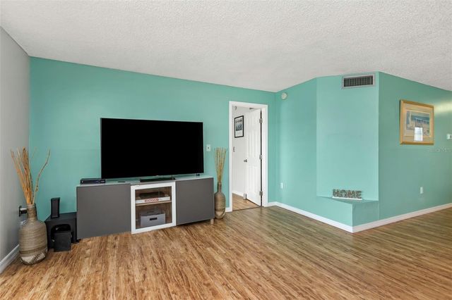 1900 68TH STREET N 110, St Petersburg, FL 33710