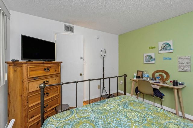 1900 68TH STREET N 110, St Petersburg, FL 33710