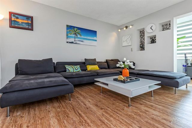 1900 68TH STREET N 110, St Petersburg, FL 33710