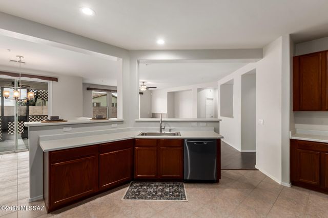 6840 S Tackweed Way, Tucson, AZ 85756