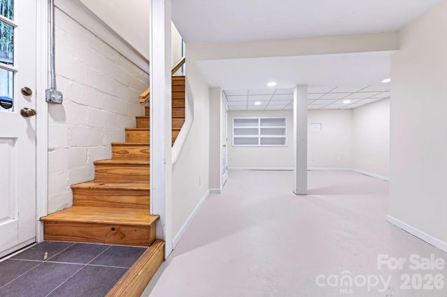 176 Chiles Avenue, Asheville, NC 28803