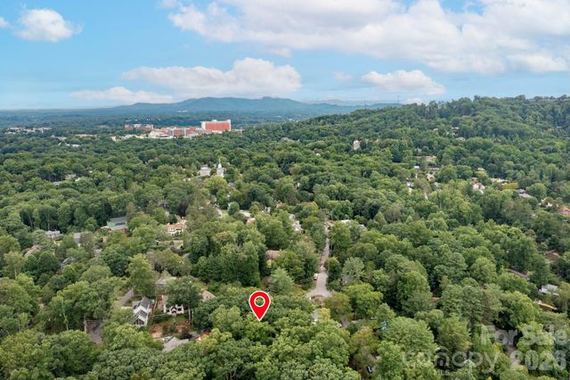 176 Chiles Avenue, Asheville, NC 28803