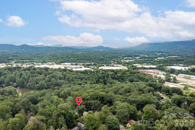 176 Chiles Avenue, Asheville, NC 28803