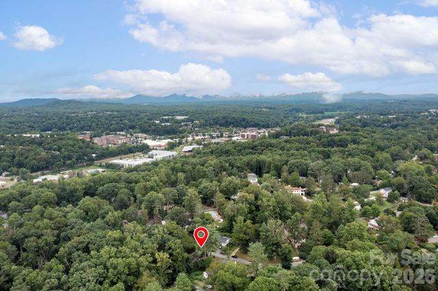 176 Chiles Avenue, Asheville, NC 28803