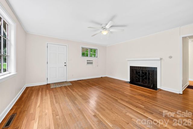176 Chiles Avenue, Asheville, NC 28803