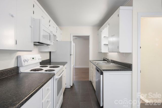 176 Chiles Avenue, Asheville, NC 28803