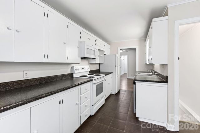 176 Chiles Avenue, Asheville, NC 28803