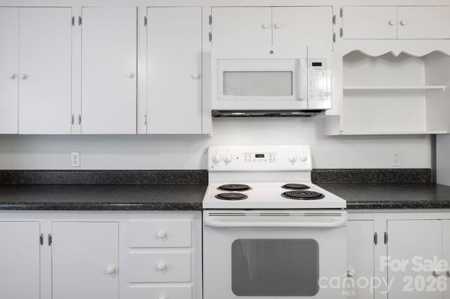 176 Chiles Avenue, Asheville, NC 28803