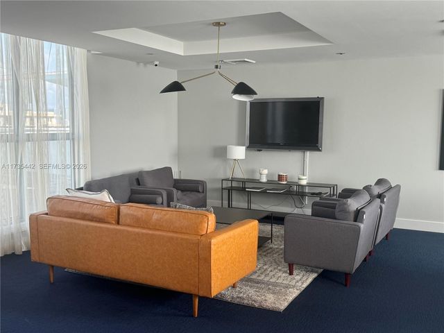 140 S Dixie Hwy 523, Hollywood, FL 33020