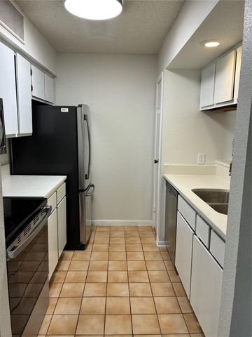 1500 Bay Area Boulevard W-325, Houston, TX 77058